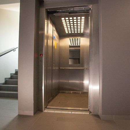 Apartament W Cieplicach Deluxe Jelenia Gora Luaran gambar