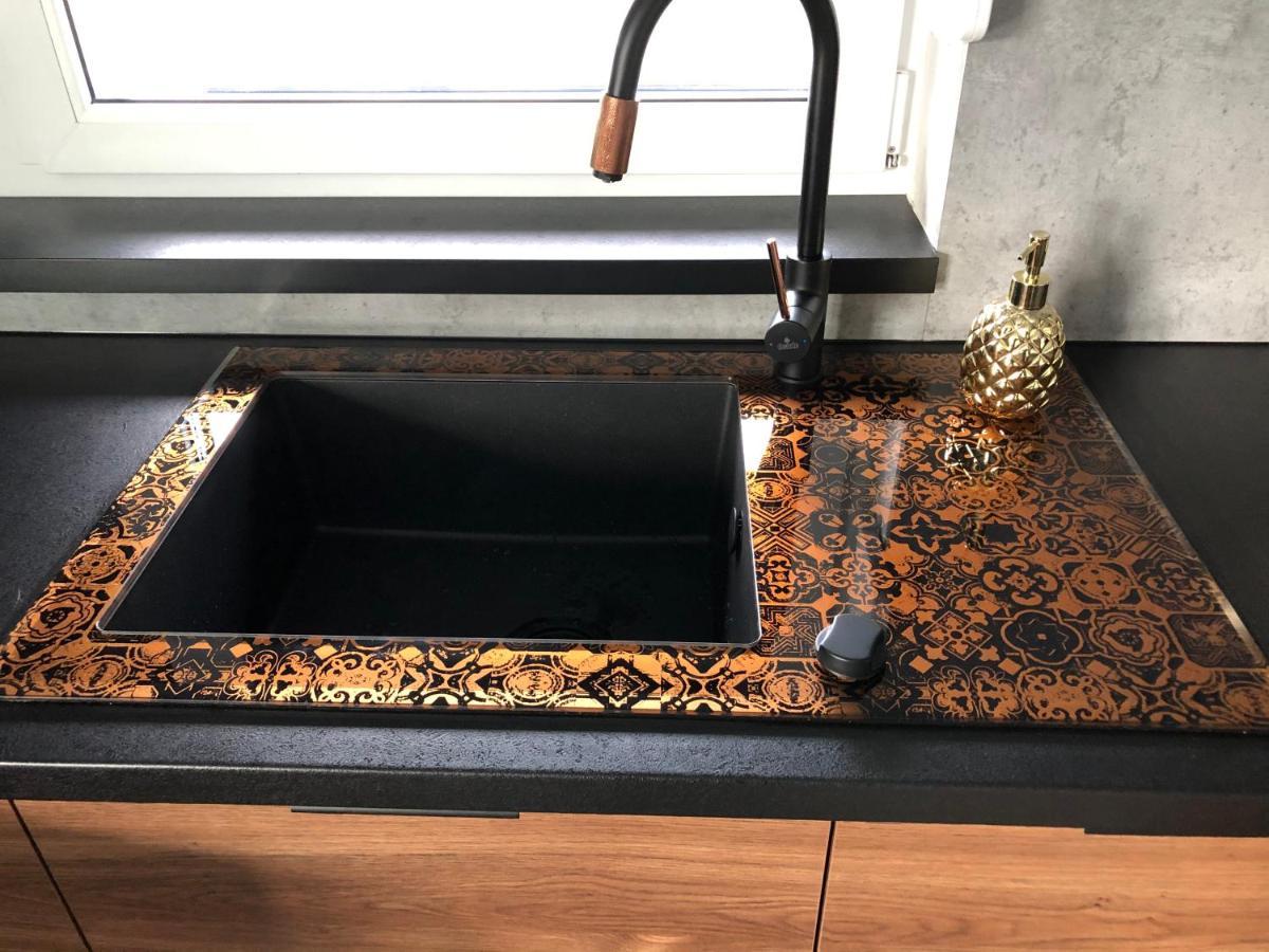 Apartament W Cieplicach Deluxe Jelenia Gora Luaran gambar
