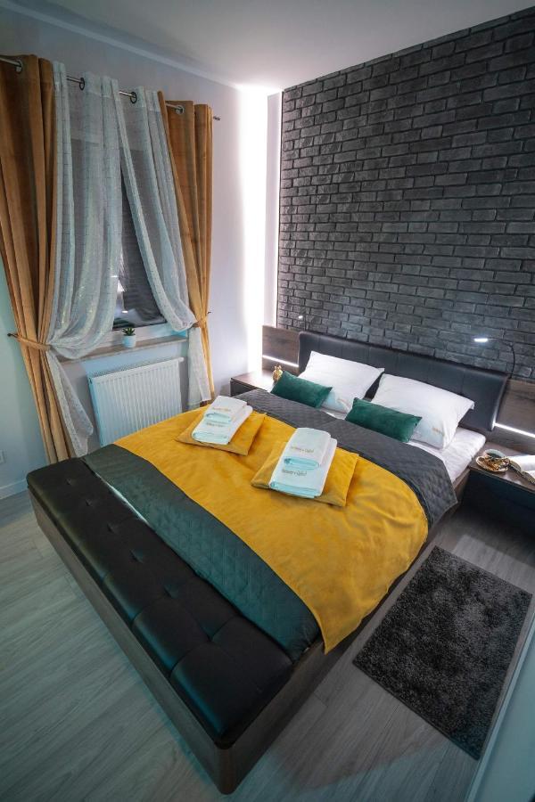Apartament W Cieplicach Deluxe Jelenia Gora Luaran gambar
