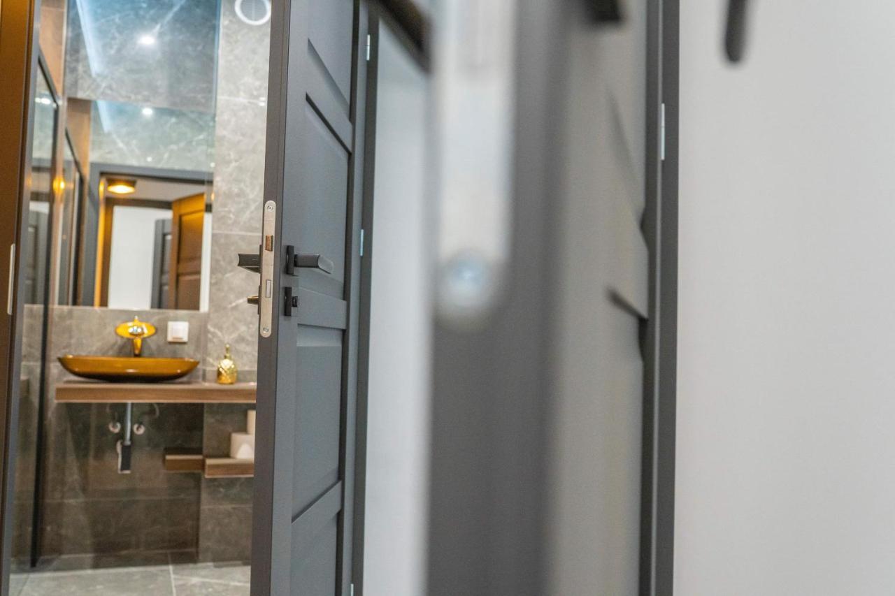 Apartament W Cieplicach Deluxe Jelenia Gora Luaran gambar