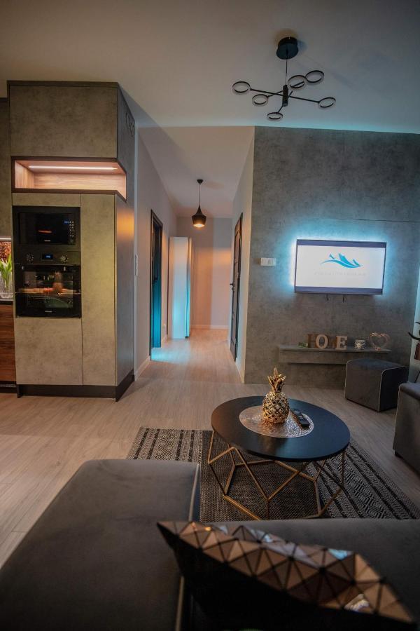 Apartament W Cieplicach Deluxe Jelenia Gora Luaran gambar