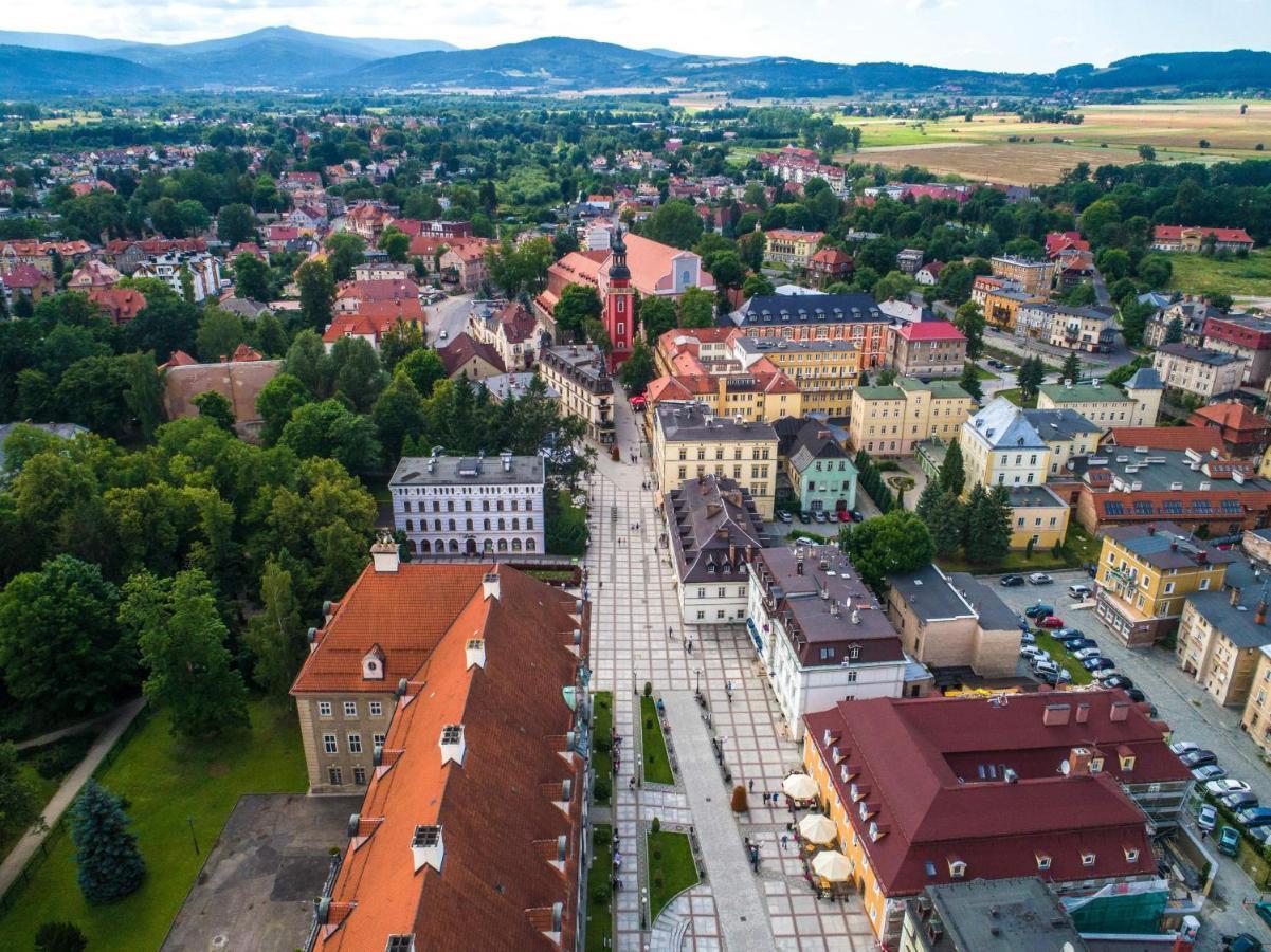 Apartament W Cieplicach Deluxe Jelenia Gora Luaran gambar